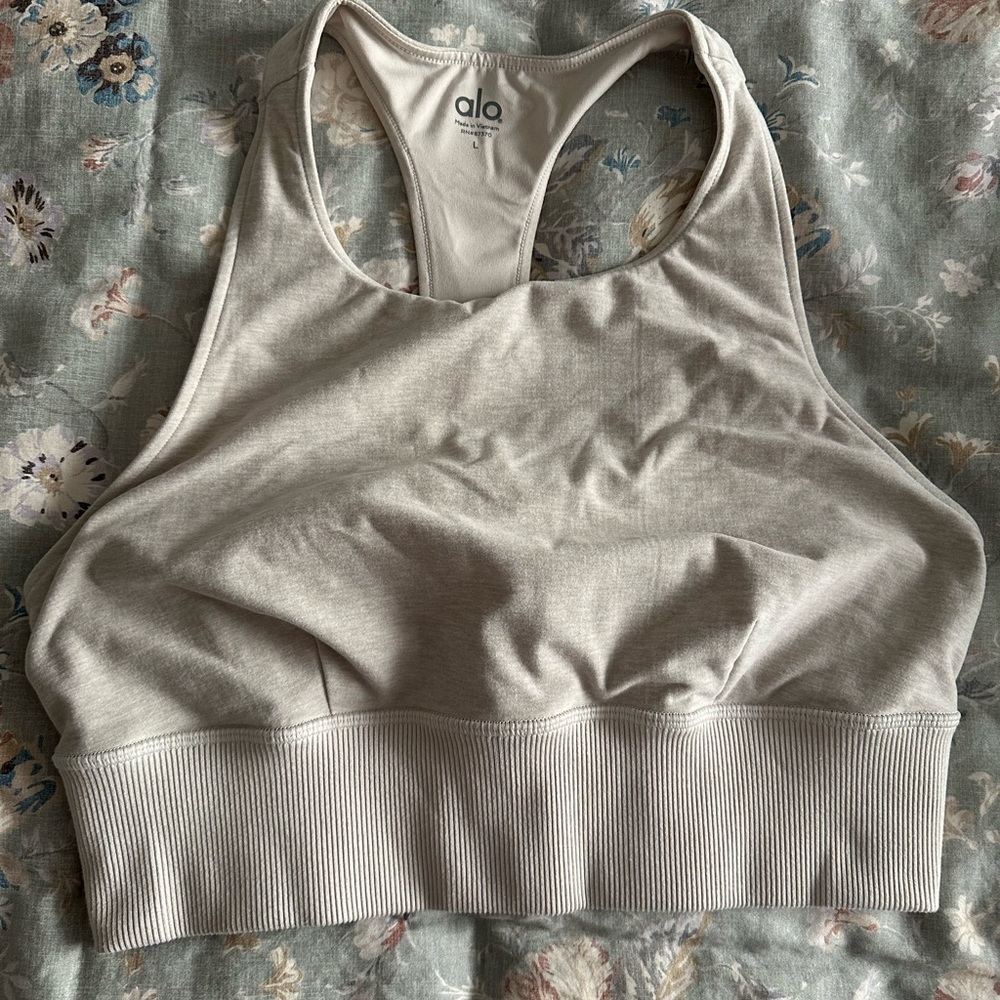 ALO Yoga Women's Light Gray Sports Bra